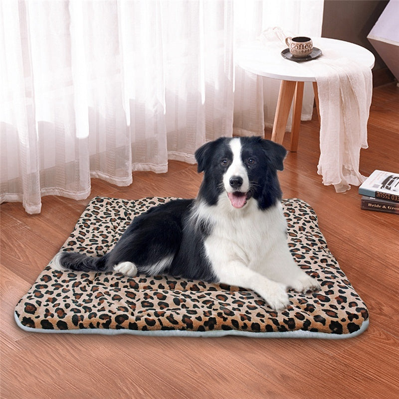 Blanket dog mat (Leopard): leopard print cushioned mat