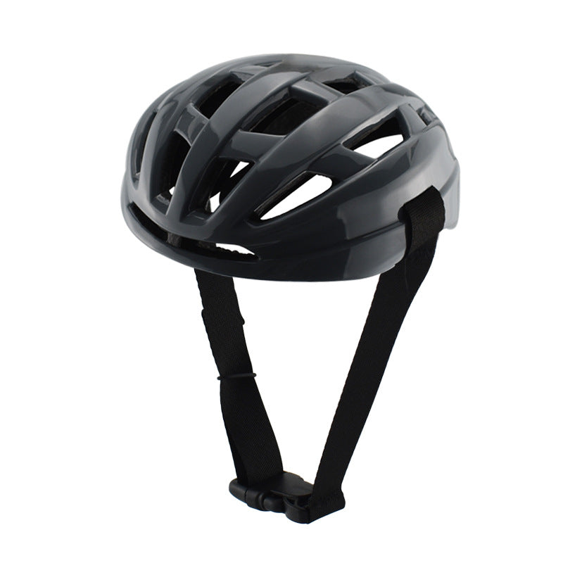 Dunkelgrauer Pet-Riding-Helm mit Lüftungsschlitzen und Kinnriemen