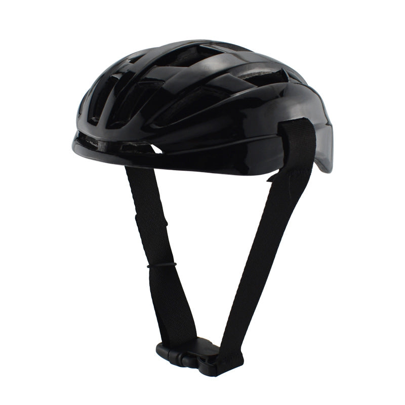 Schwarzer Pet-Riding-Helm mit Lüftungsöffnungen und Kinnriemen