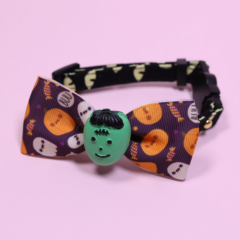 Pet Collar Halsband: dunkel mit Kürbis-/Gespenstmuster, mintgrüner Frankenstein-Kopf als Schmuck